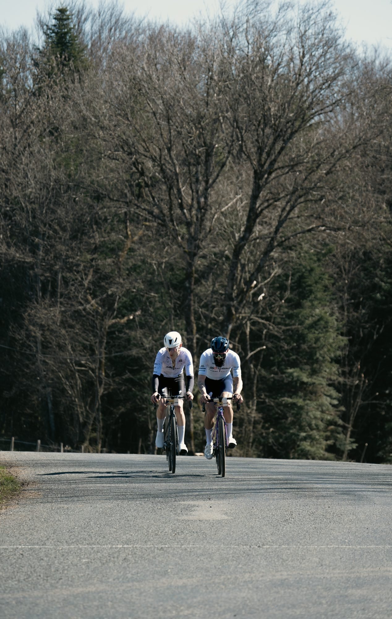 Affiche — Peloton en mouvement